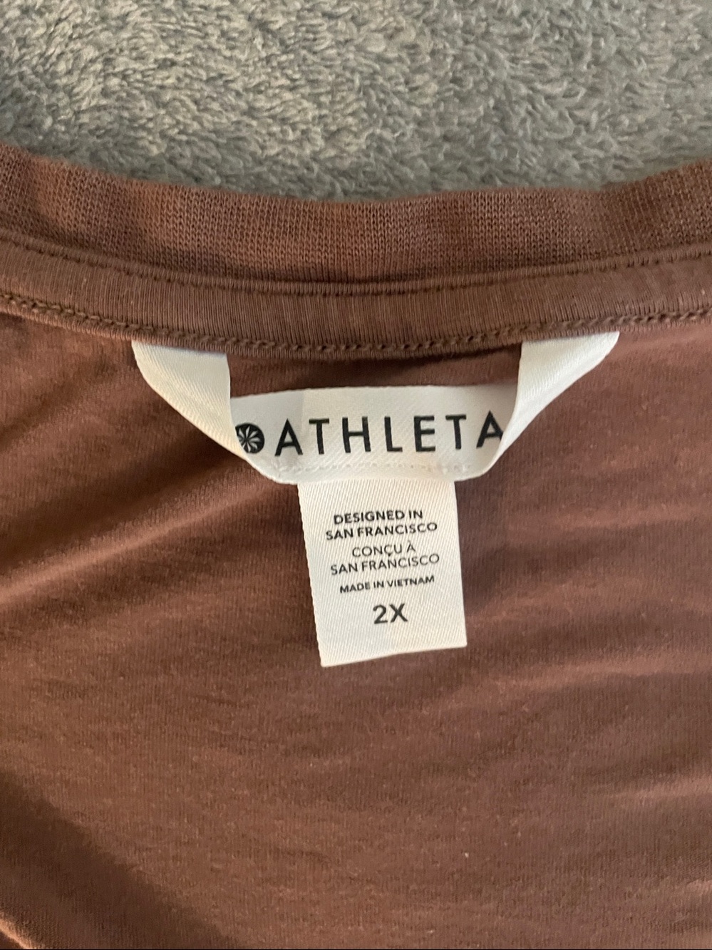 Athleta Scoop Neck Short Sleeve Tee - Mauve‎ Brown - Picture 2 of 5